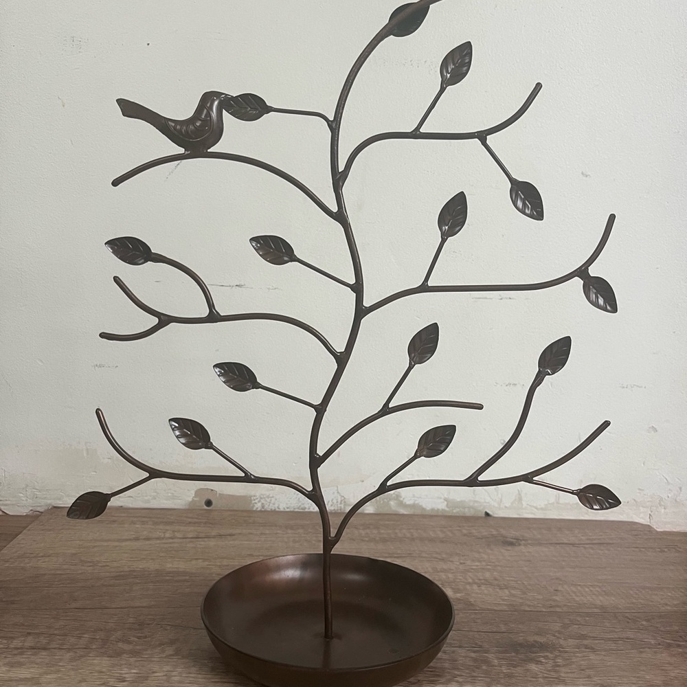 Large metal bronze colored jewelry tree